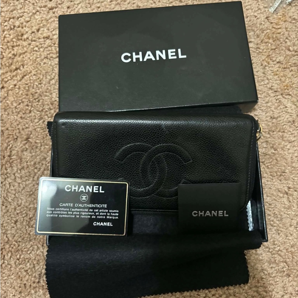 CHANEL Classic Black Leather Wallet